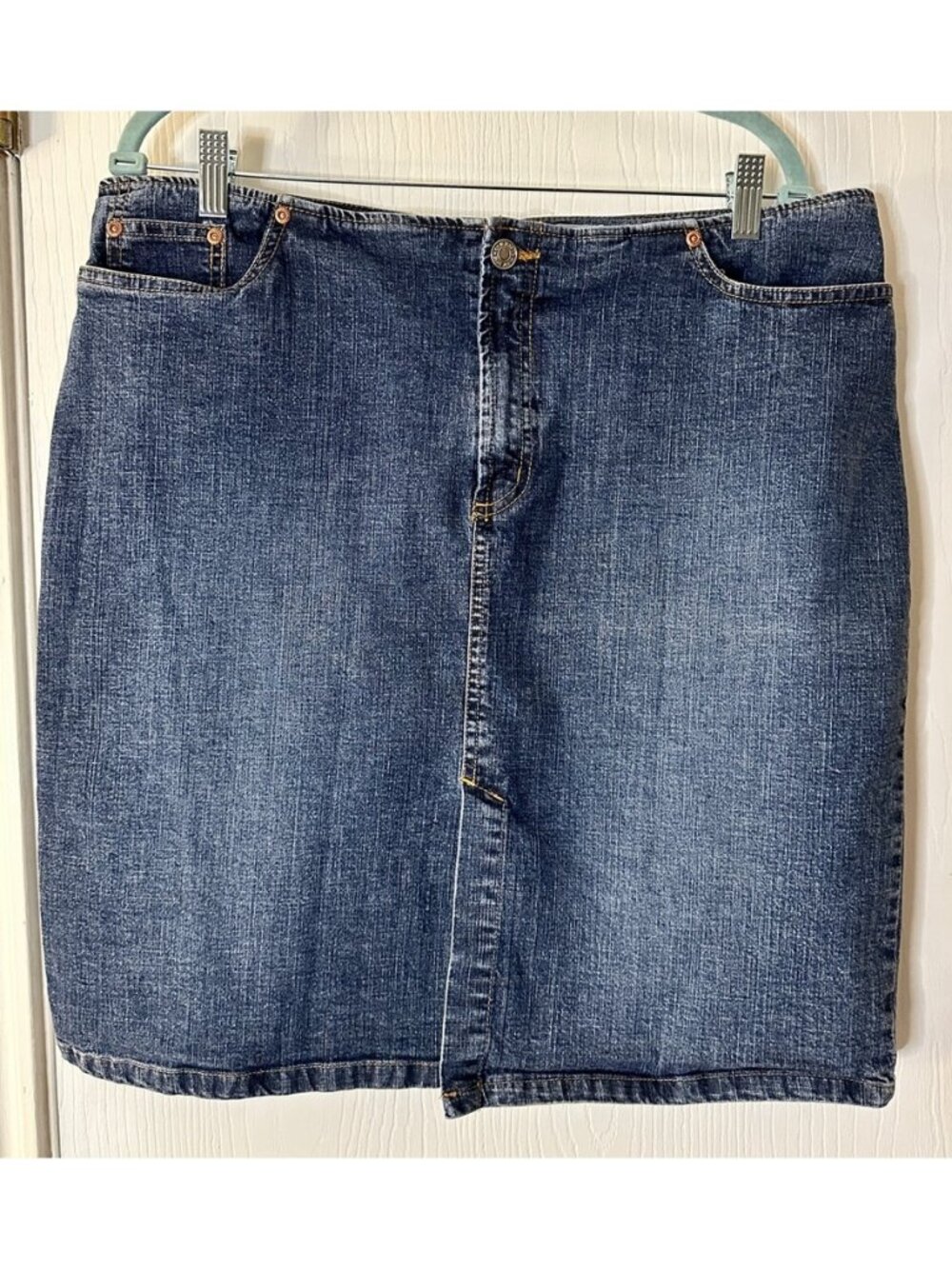 skirt, super cute- women’s size 16